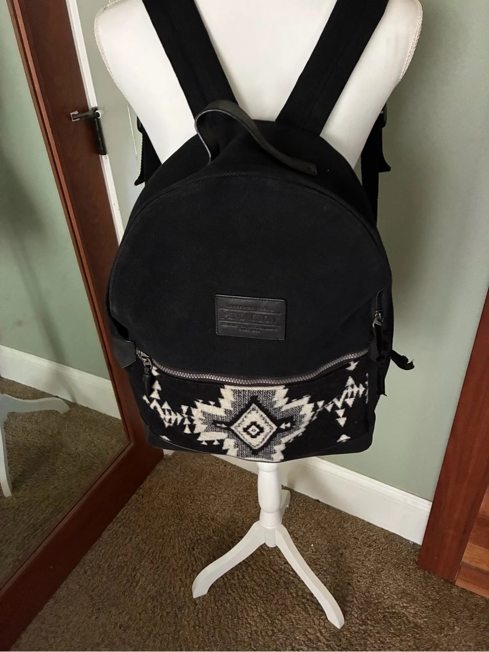 Pendleton backpack black